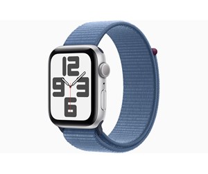 Apple Watch SE (2023) GPS 44mm - Silver Aluminium Case with Winter Blue Sport Loop — produktfoto