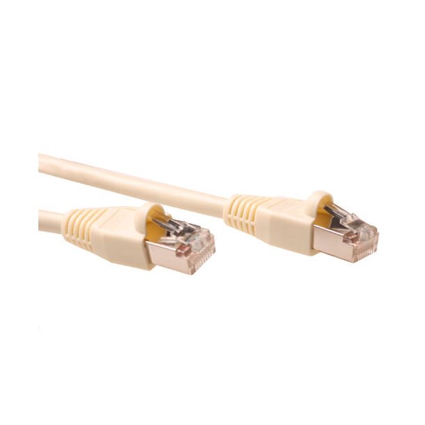 ACT Ivory 0.5 meter SF/UTP CAT5E patch cable snagless with RJ45 connectors